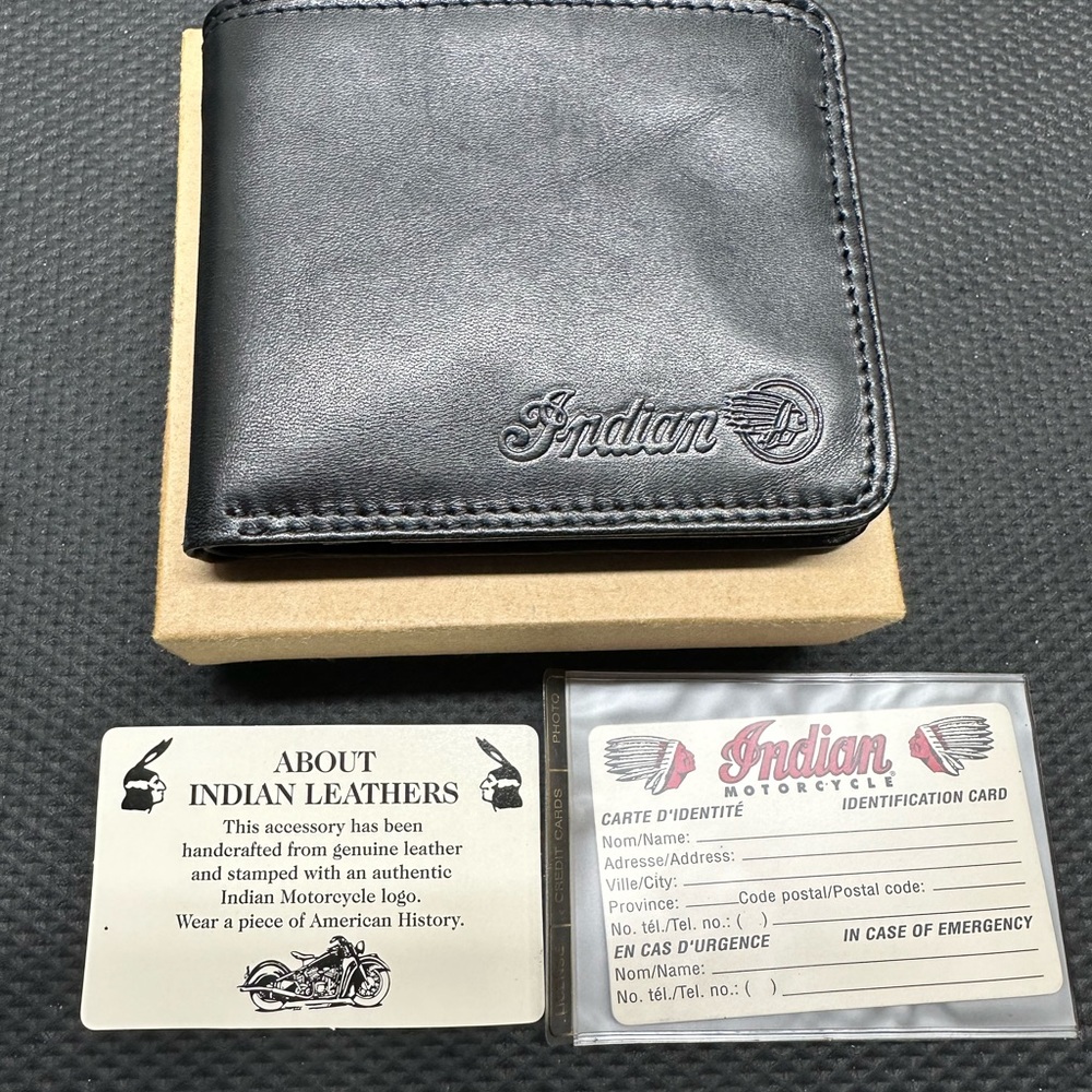 Men’s vintage Indian motorcycle leather bi-fold wallet